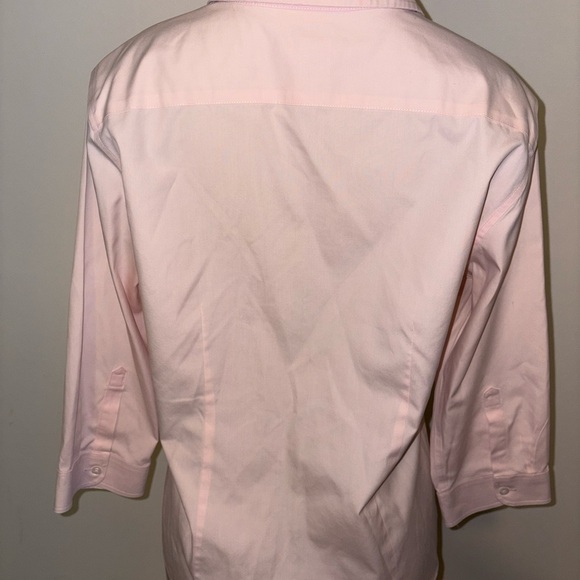 L.L Bean Wrinkle Resistant 3/4 Sleeve Pink Women’s Button Down Top Size L new - Picture 4 of 5